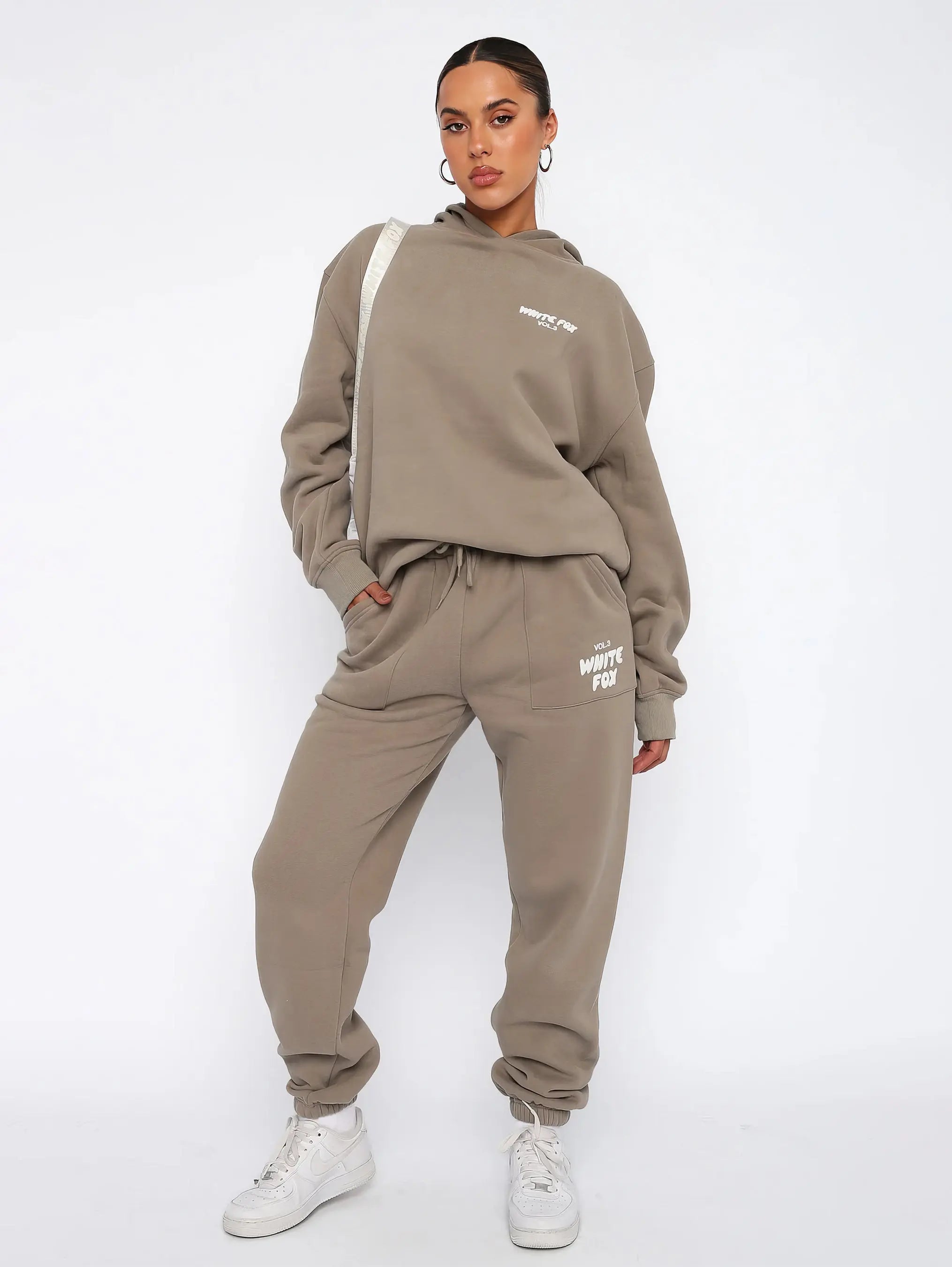 Women’s Oversized Hoodie Set – Cozy Tracksuit with Graphic Details