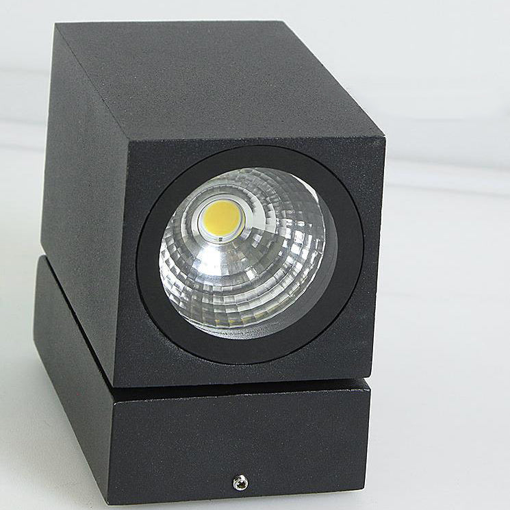 Applique da parete esterna moderna quadrata regolabile con LED 1 luce