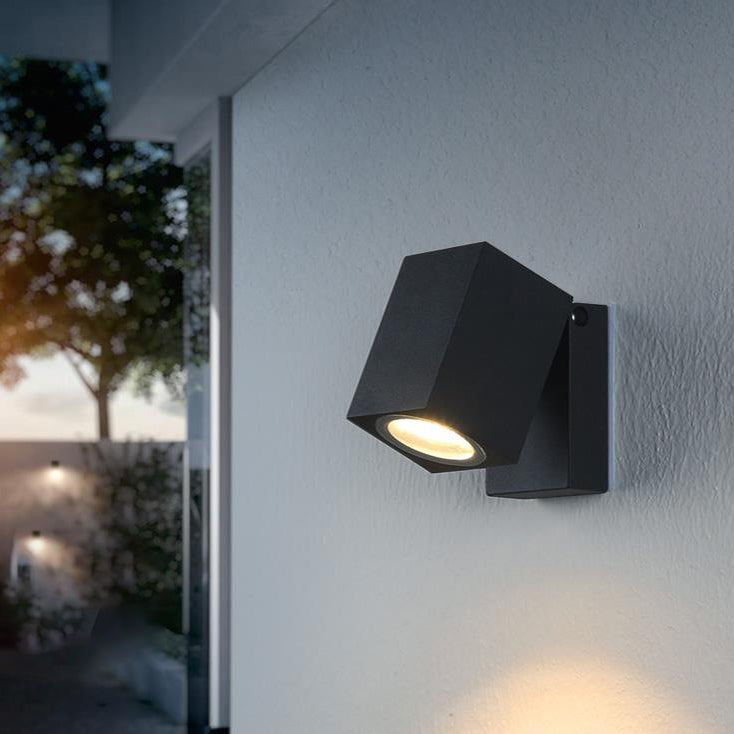 Applique da parete esterna moderna quadrata regolabile con LED 1 luce
