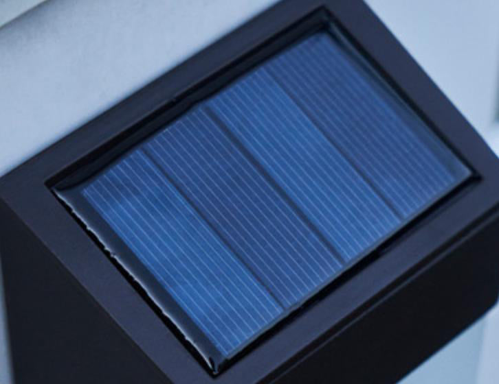 Applique da parete solare moderna quadrata in vetro satinato con LED