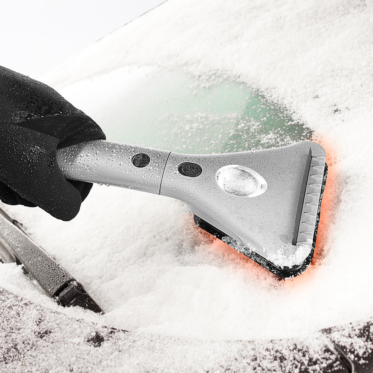 Heated Ice Scraper by Puili