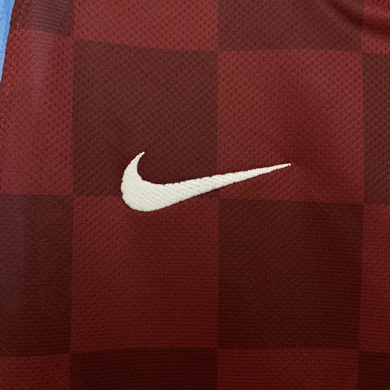 Camiseta de local Aston Villa 2011/12