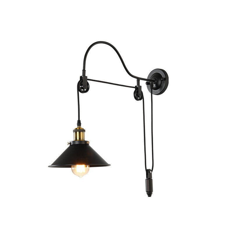 Applique da parete retrò industriale in ferro battuto con carrucola 1 luce