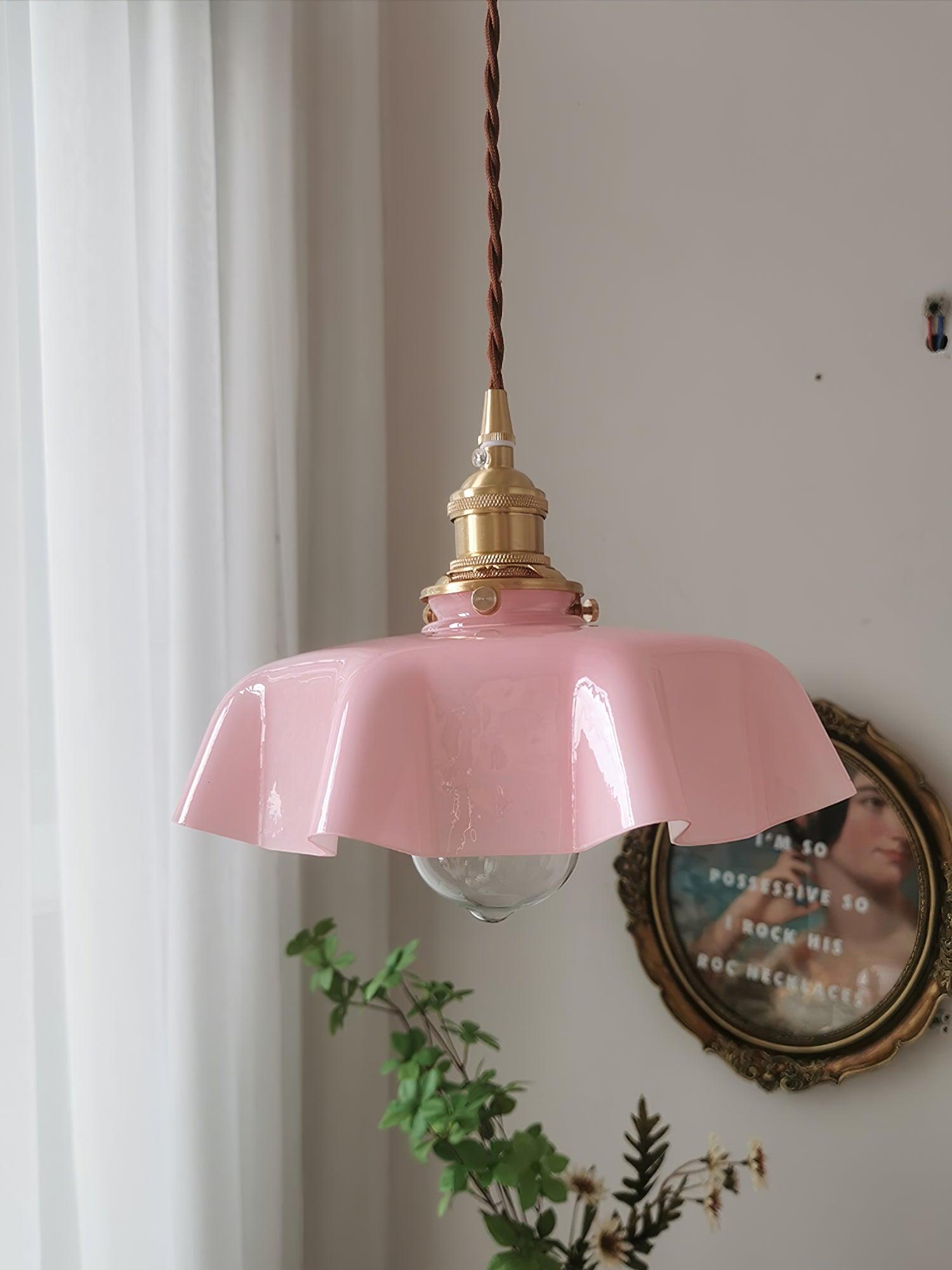 Lampada a sospensione francese in vetro arricciato e ottone 1 luce