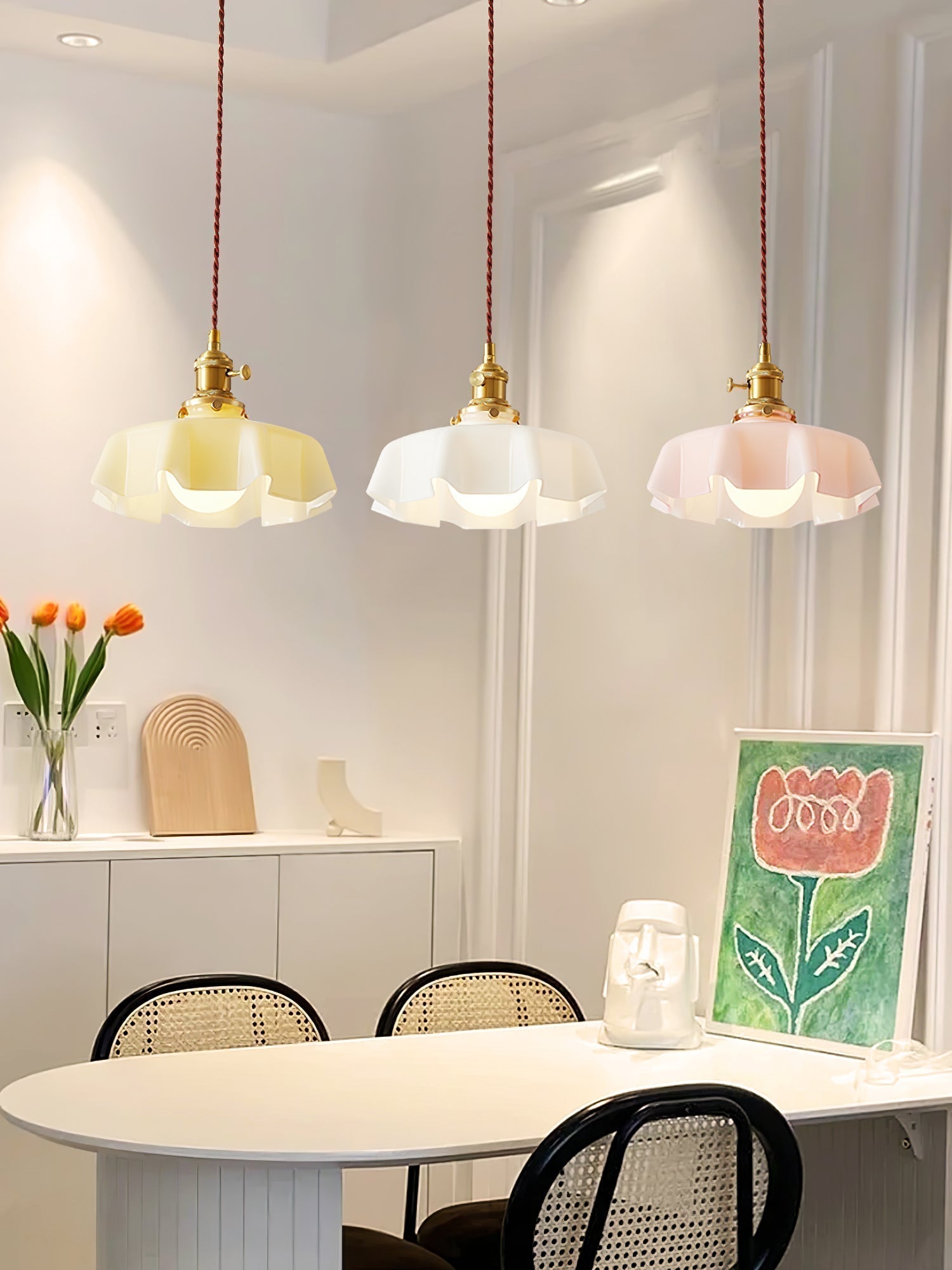 Lampada a sospensione francese in vetro arricciato e ottone 1 luce