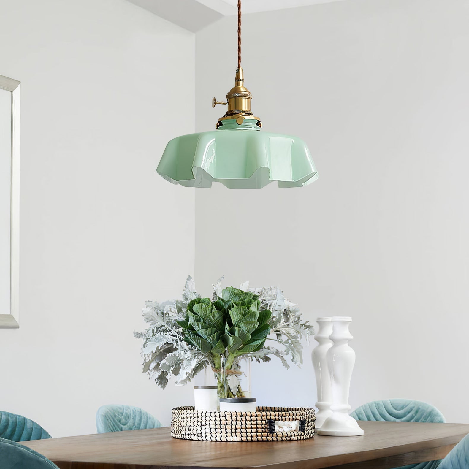 Lampada a sospensione francese in vetro arricciato e ottone 1 luce
