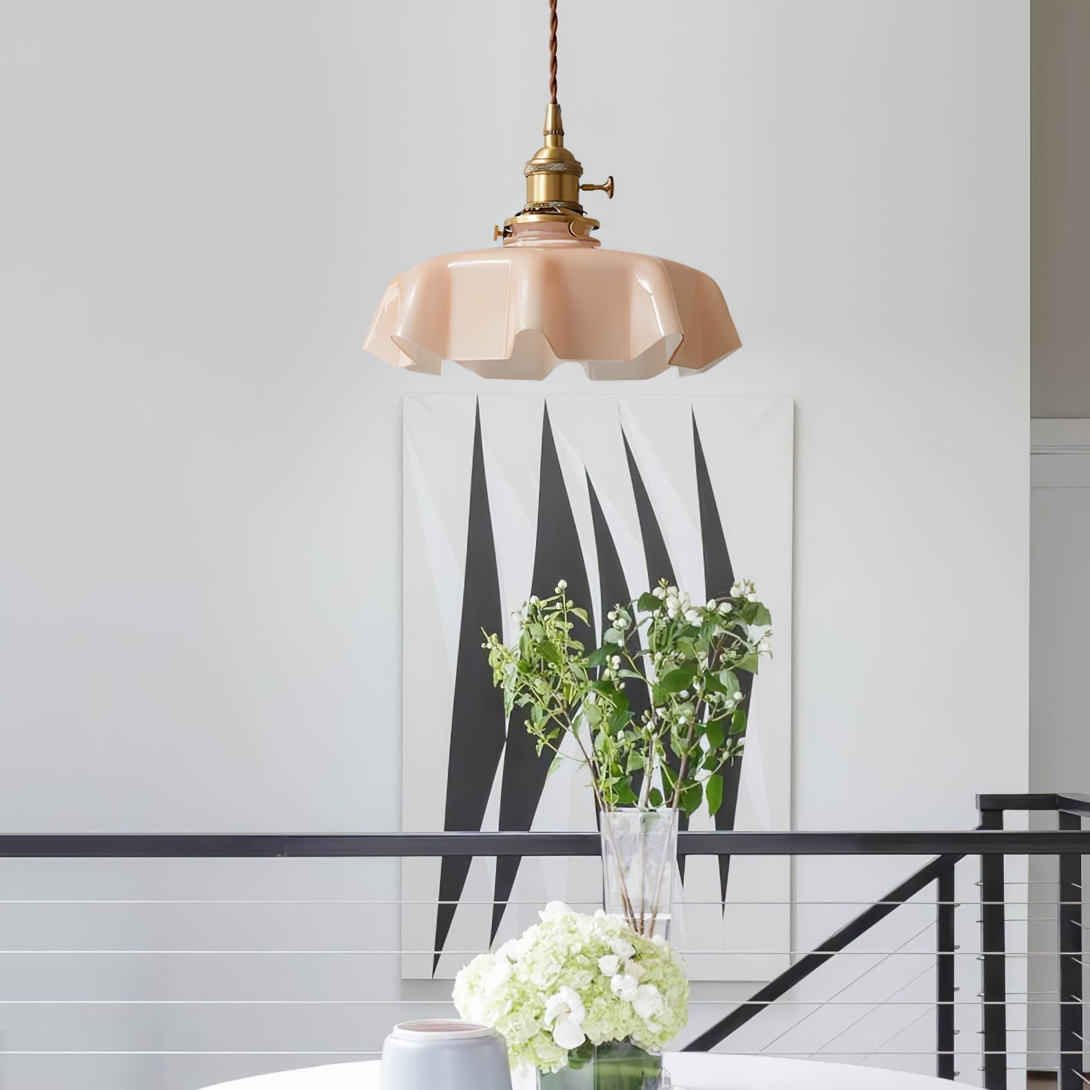 Lampada a sospensione francese in vetro arricciato e ottone 1 luce