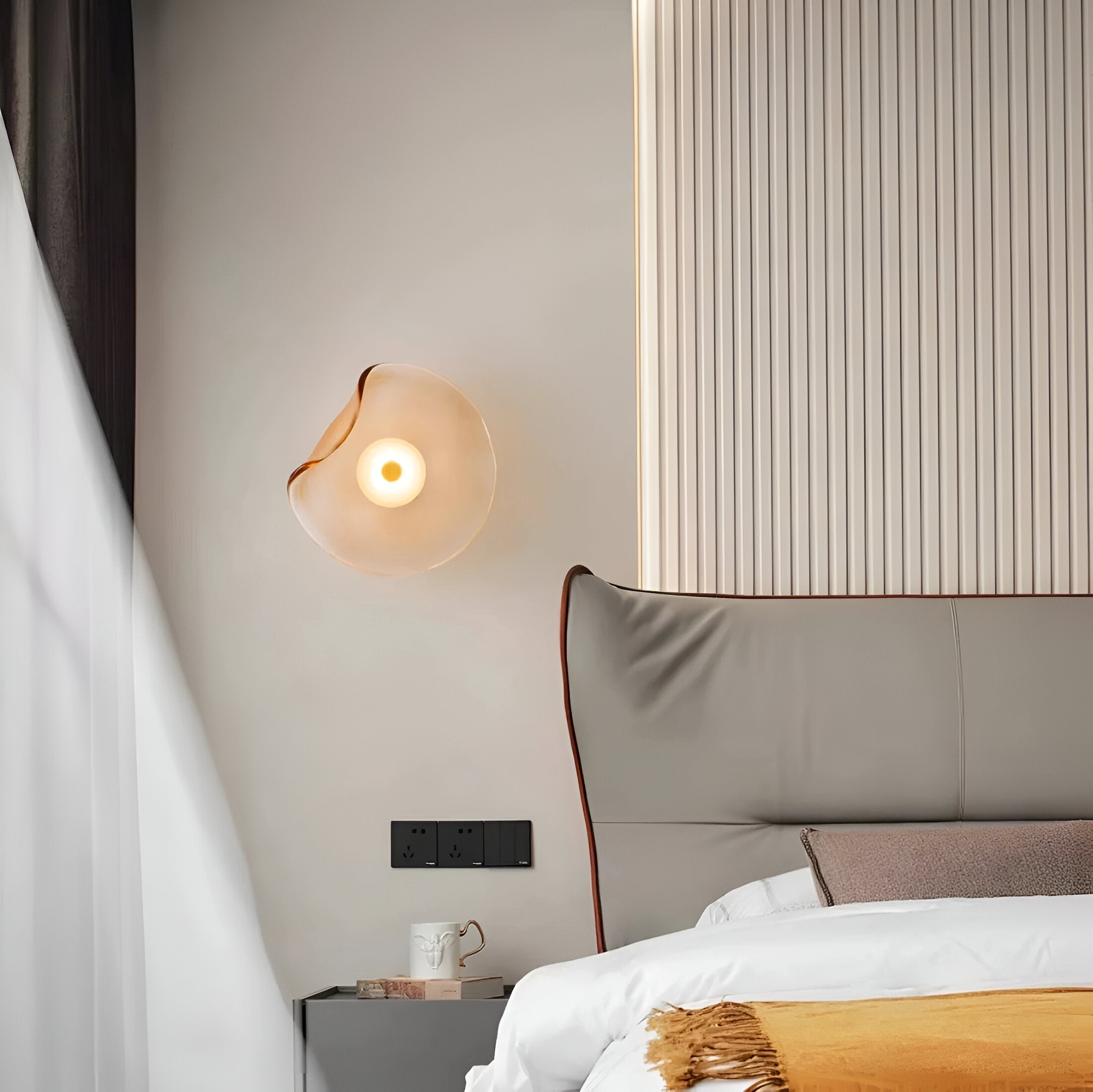 Nordic Curved Glass Japandi LED Wall Sconce 1-Light