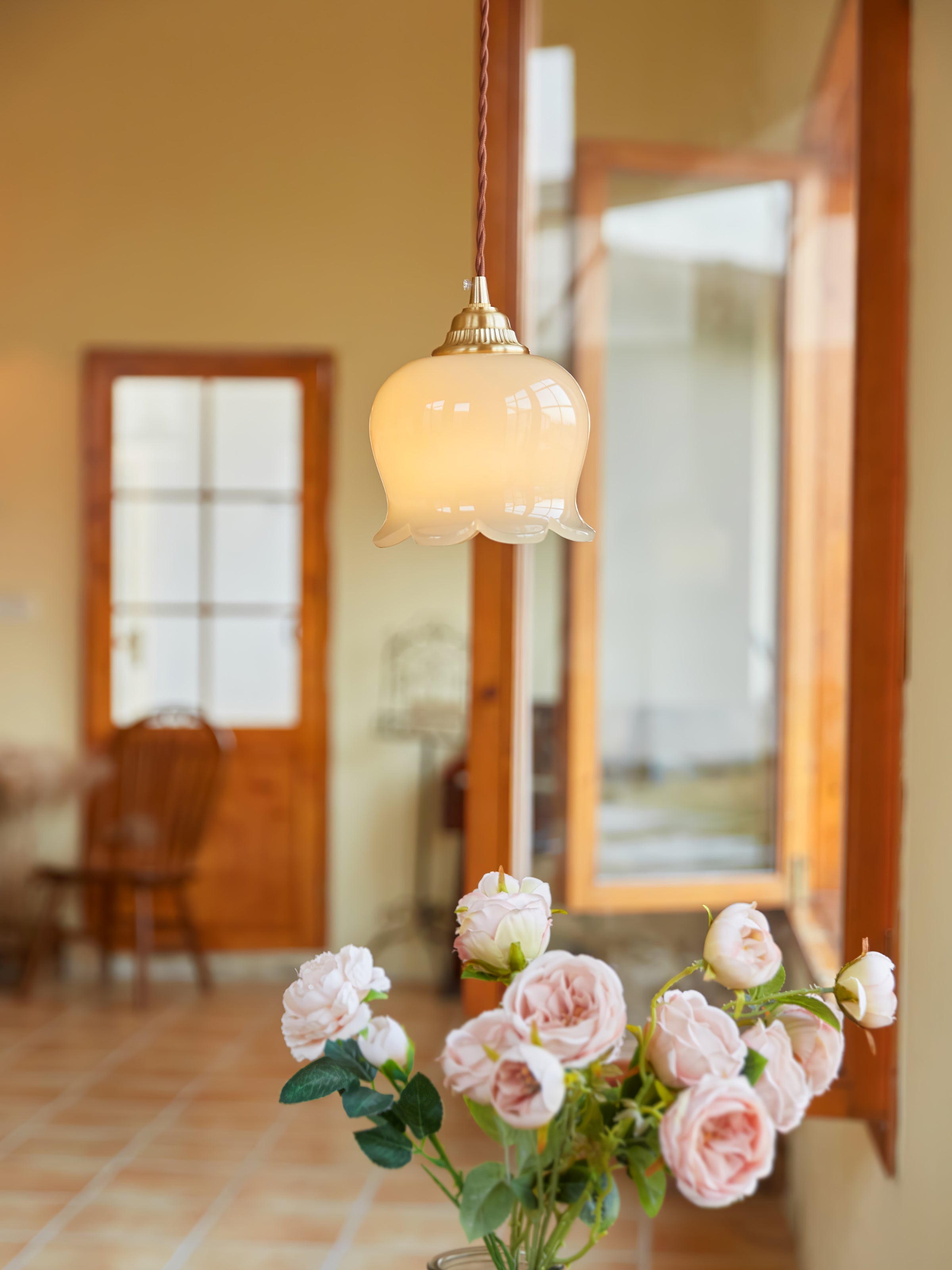 Vintage Brass Petal Glass Pendant Light 1-Light