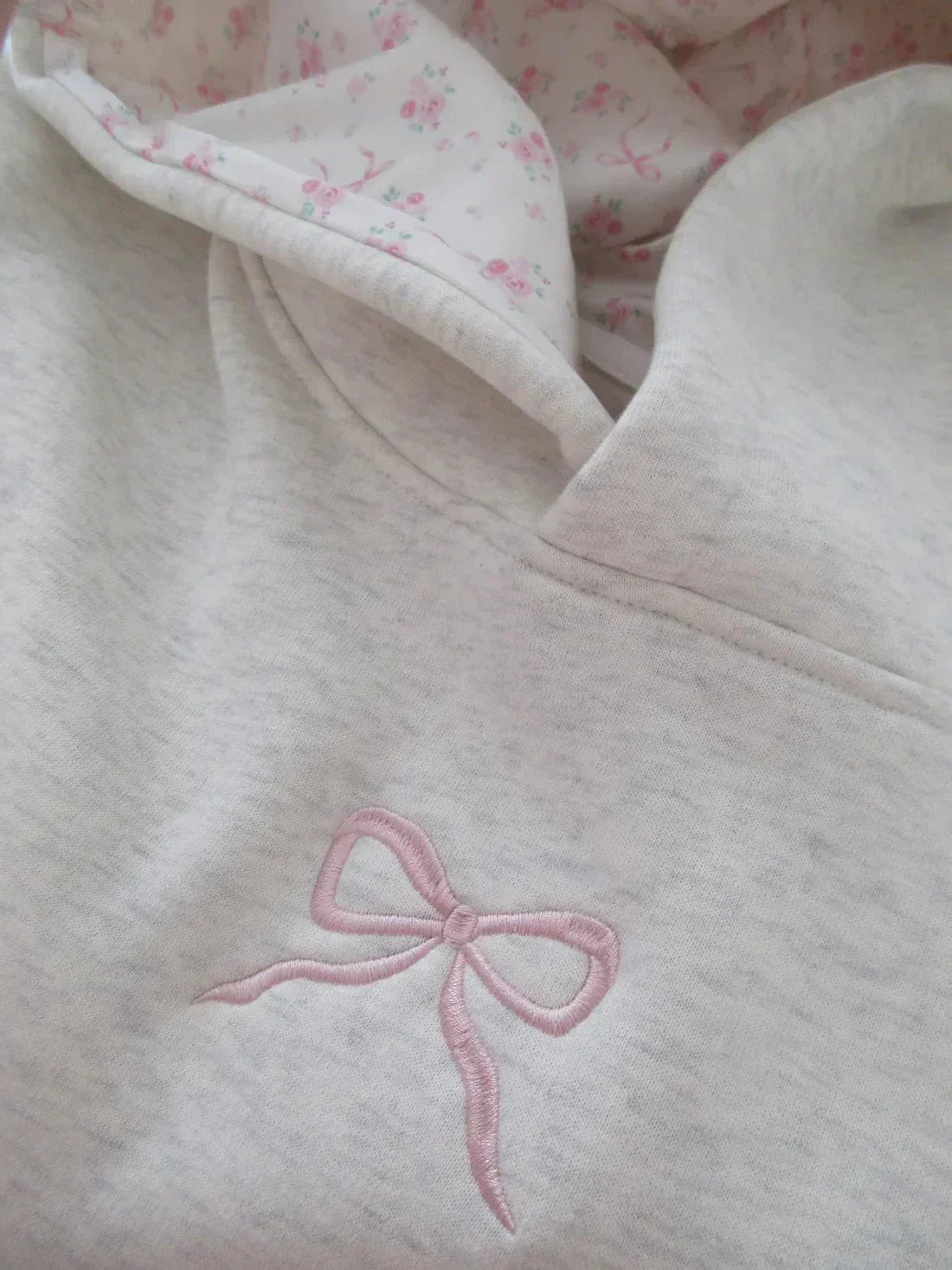 Puili | Hoodie with Bow Detail