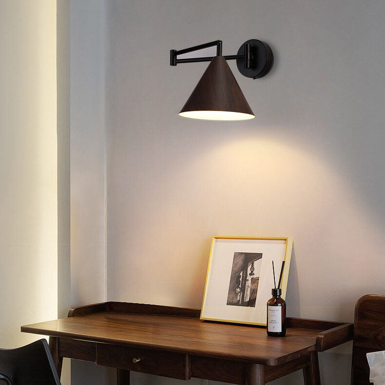 Applique da parete nordica a cono in legno con braccio oscillante a 1 luce