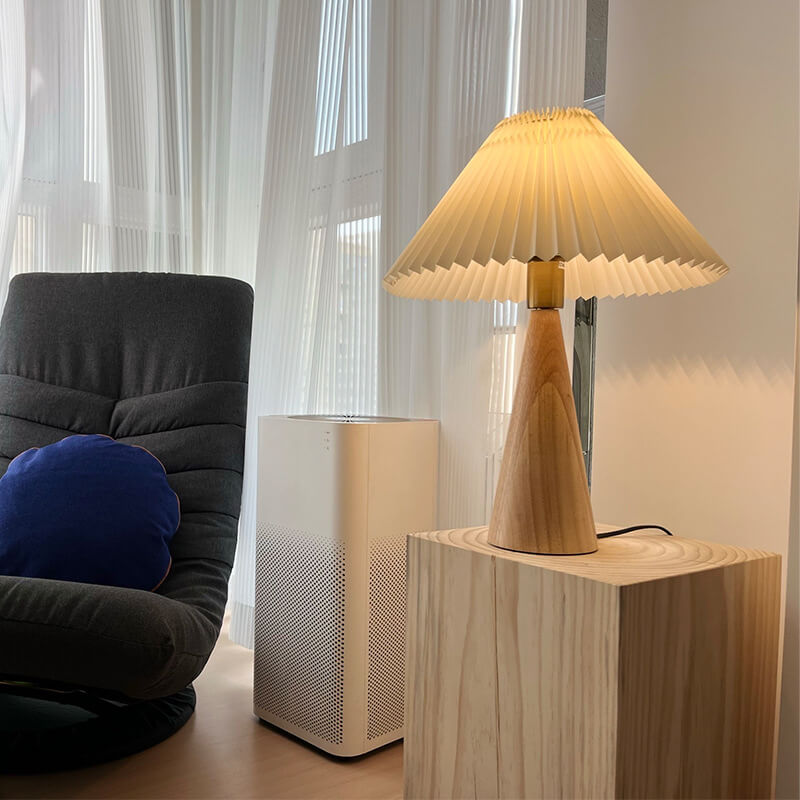 Japanese Minimalist Wooden Pleated Fabric LED Table Lamp 1-Light