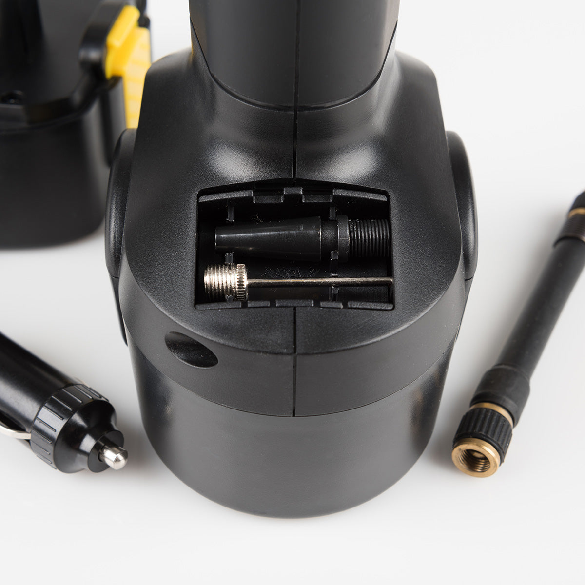Cordless Auto Stop Tire Inflator by Puili
