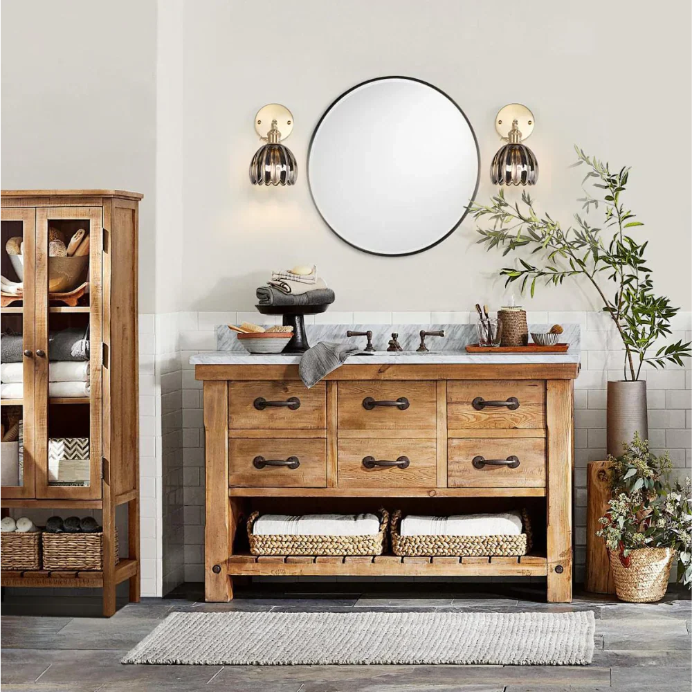 Vintage Brass Tulip Glass Wall Sconce 1-Light