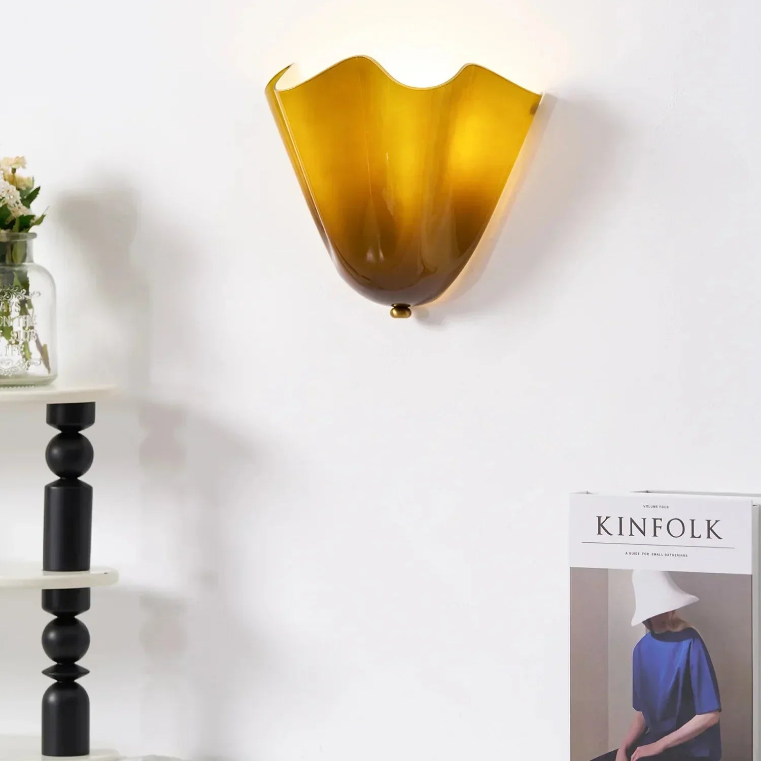Retro Stained Glass Skirt Shell Wall Sconce LED 1-light