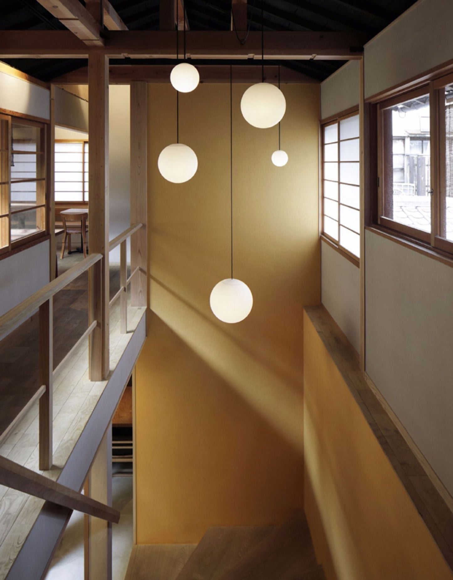 Minimalist Brass Globe Glass Pendant 1-Light