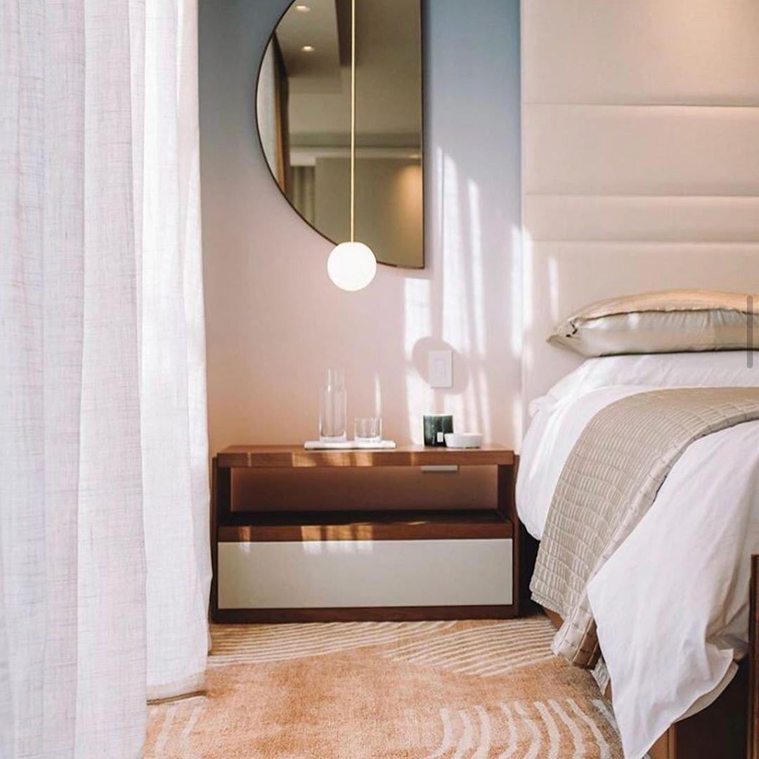 Minimalist Brass Globe Glass Pendant 1-Light