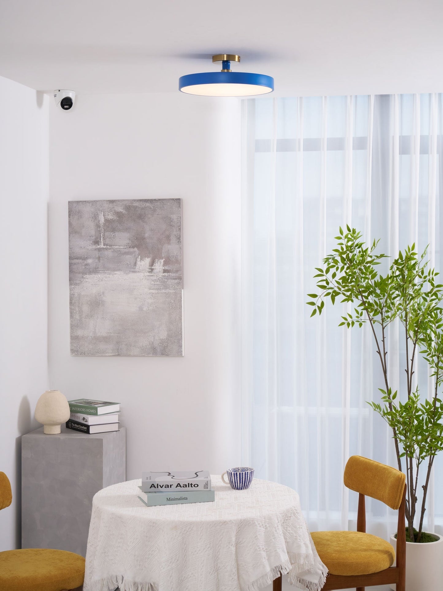 Modern Round LED Flush Mount Ceiling Light 1-Light