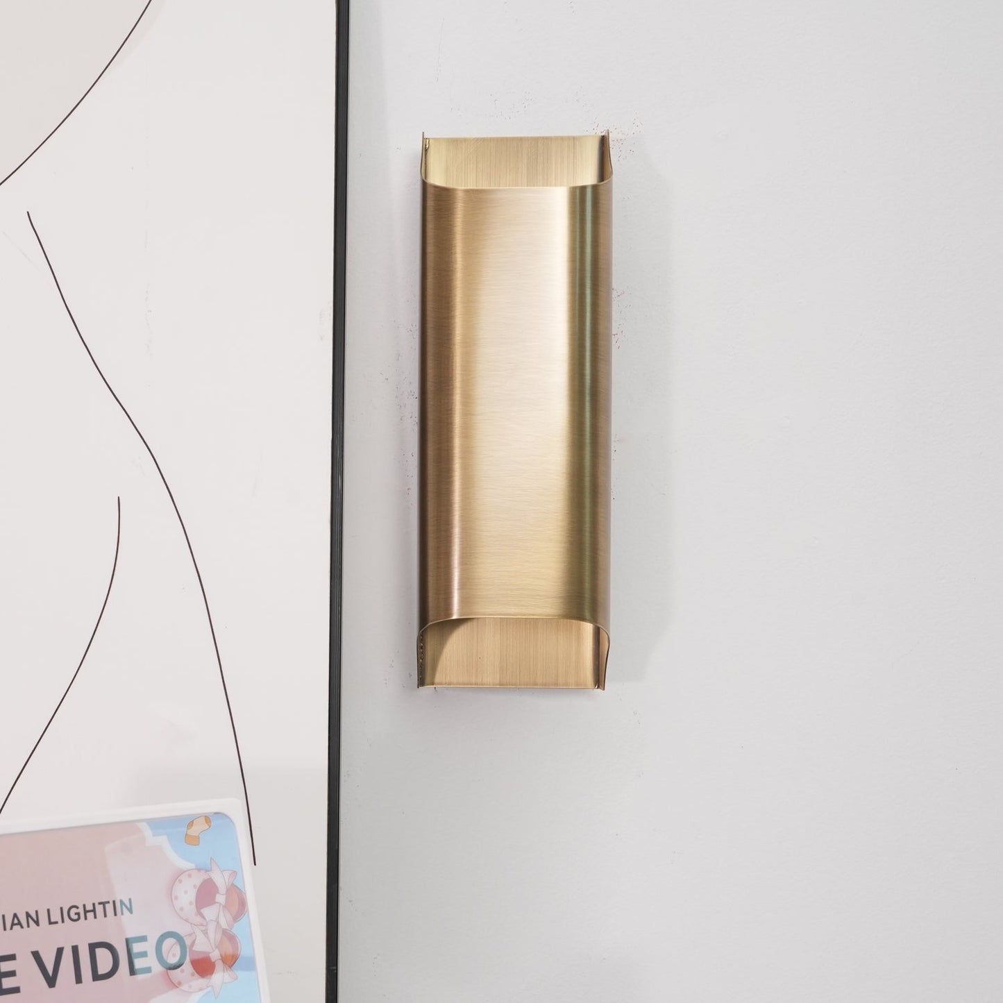 Modern Curved Brass LED Wall Sconce 1-Light