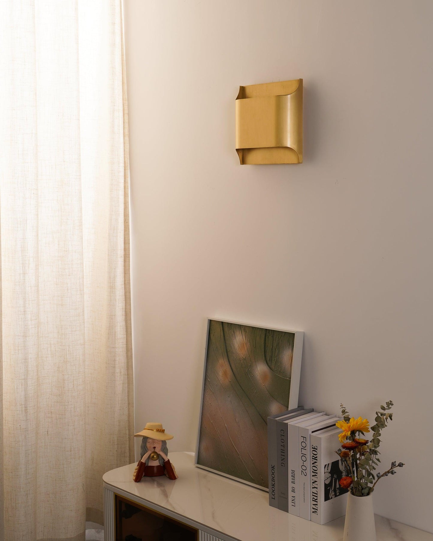 Modern Curved Brass LED Wall Sconce 1-Light