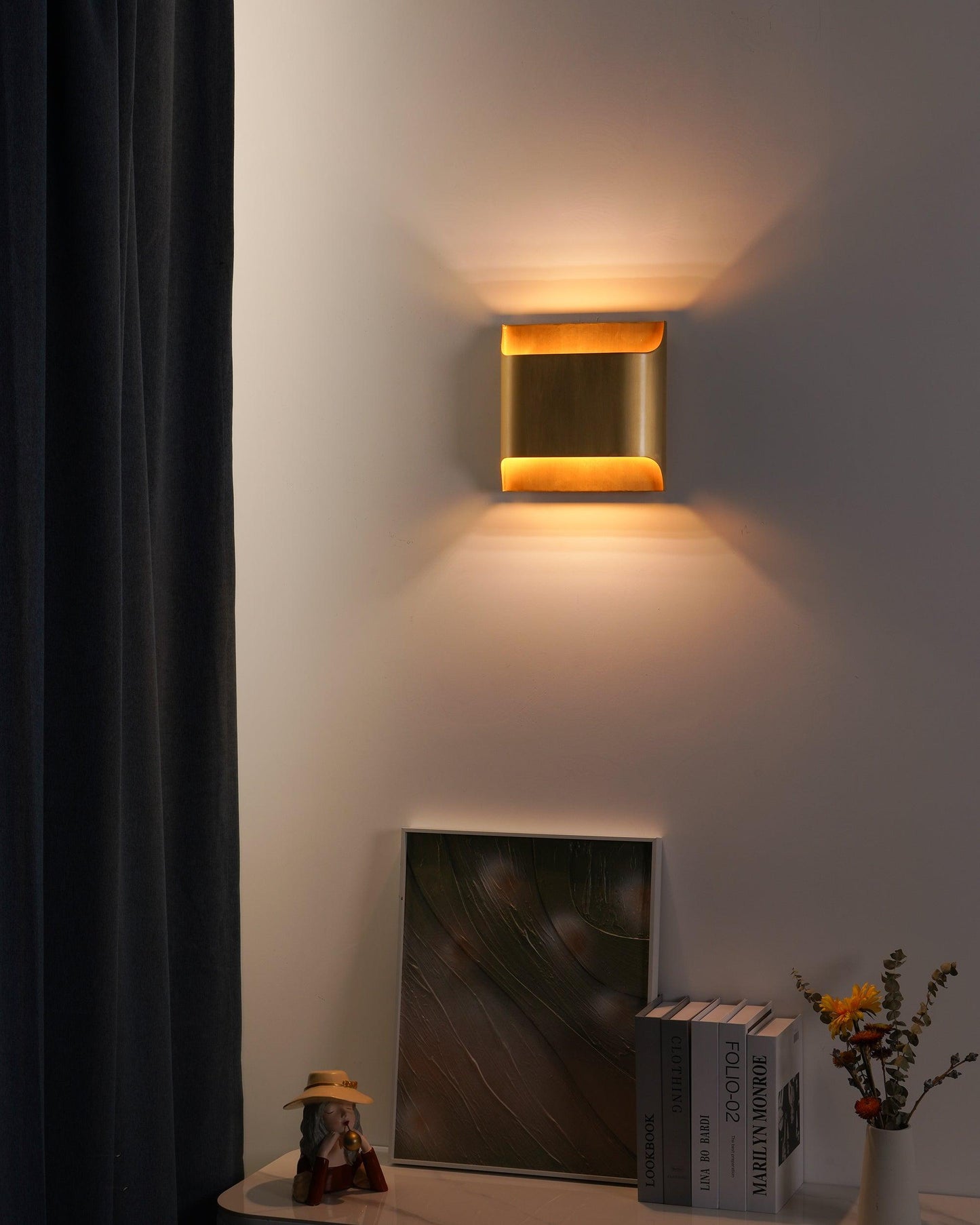 Modern Curved Brass LED Wall Sconce 1-Light