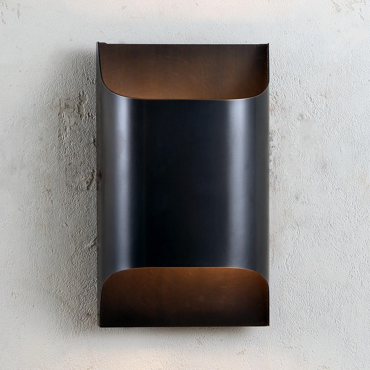 Modern Curved Brass LED Wall Sconce 1-Light