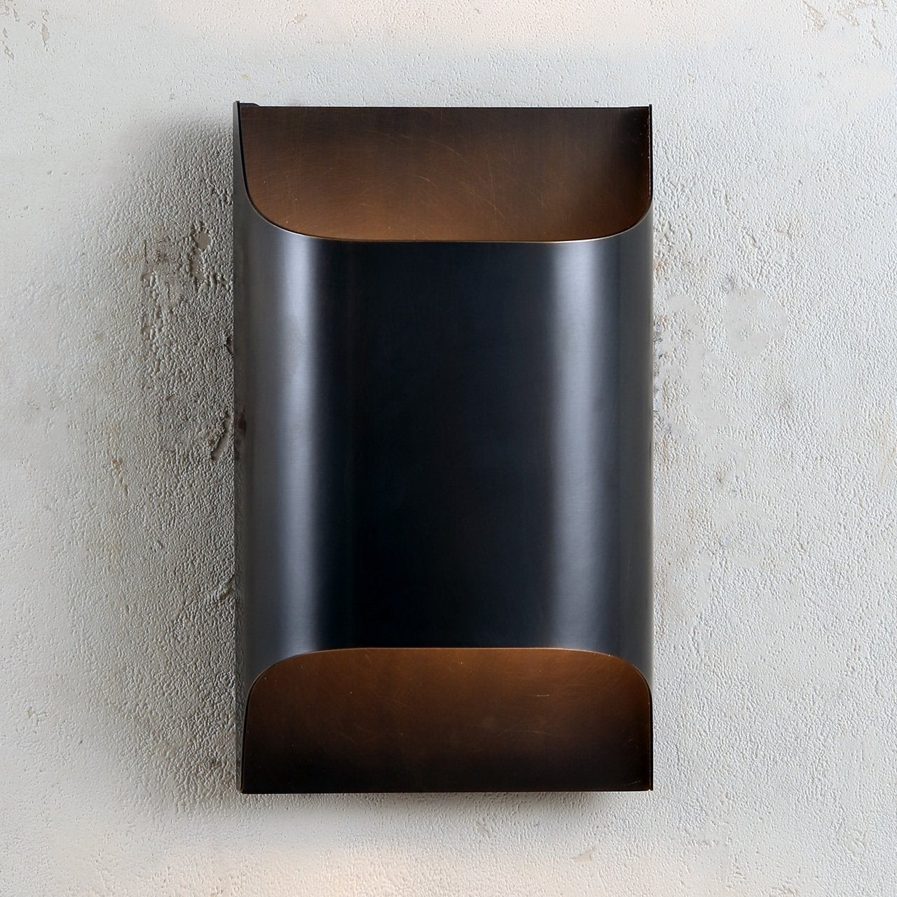 Modern Curved Brass LED Wall Sconce 1-Light