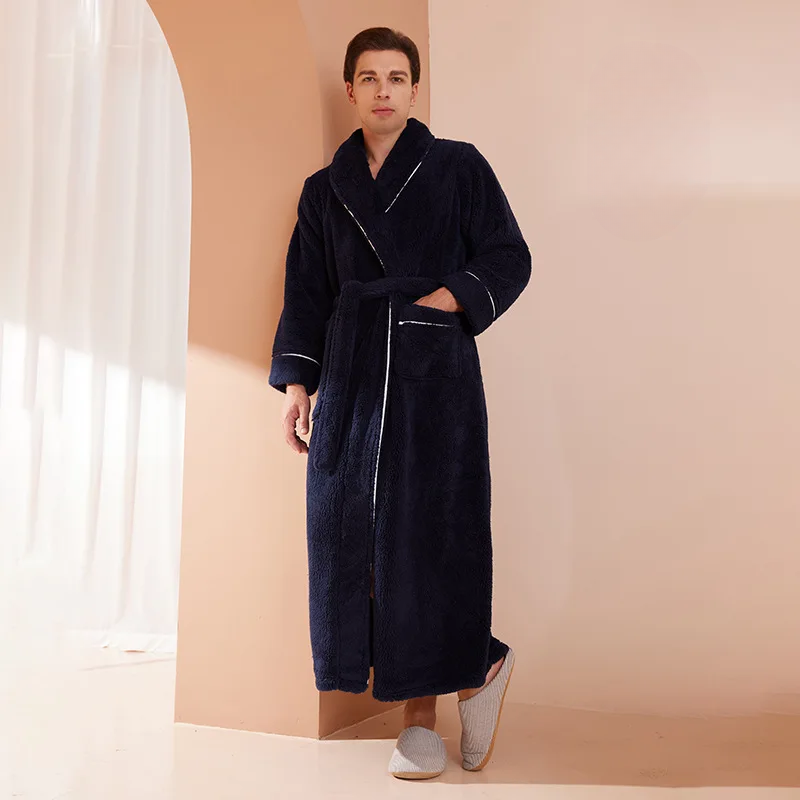 Flannel Bathrobe with Fold-Over Collar – Cozy Winter Dressing Gown for Ultimate Warmth and Comfort