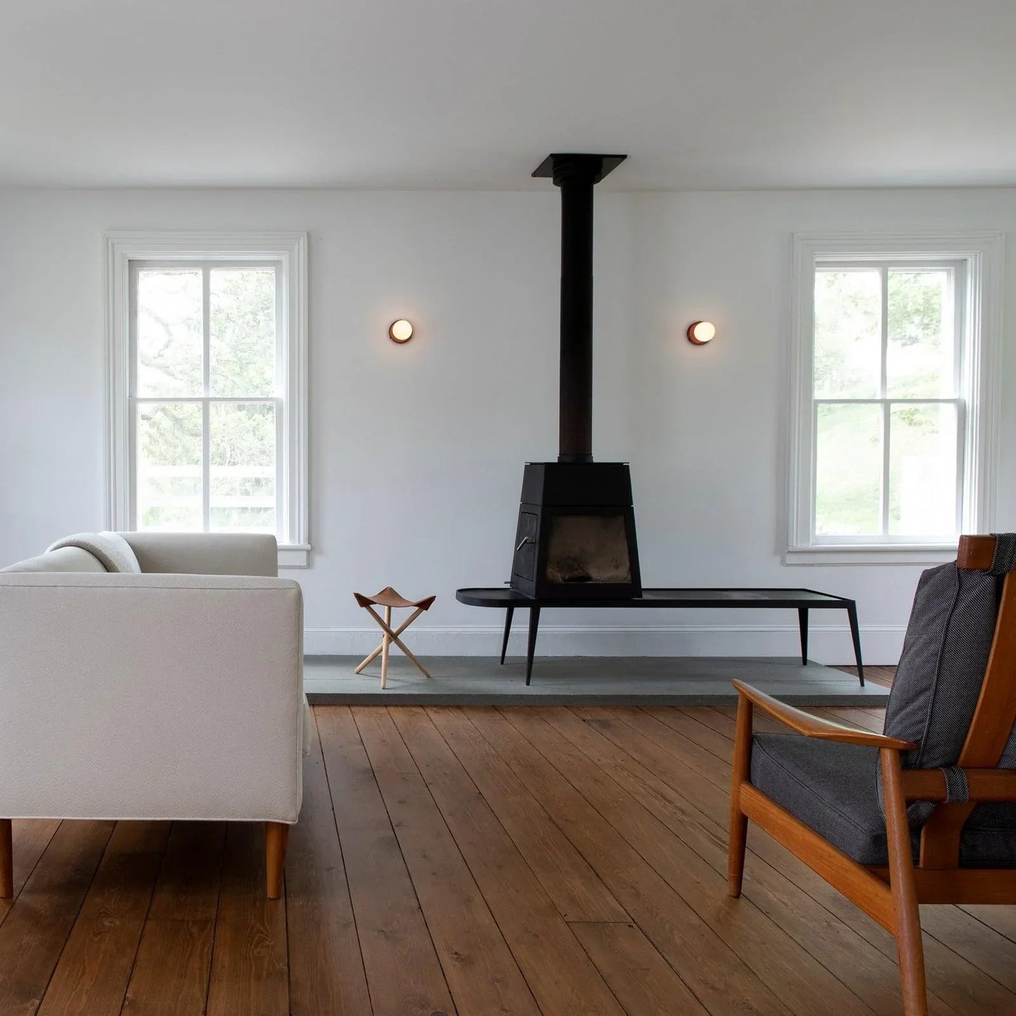 Nordic Glass Globe Wall Sconce LED 1-Light