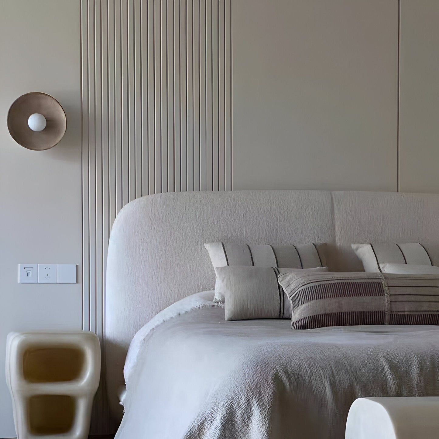 Retro Resin Ceramic-style Round Wall Sconce LED 1-light