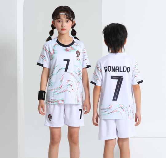 Kinder voetbalshirt en short set Portugal - Cristiano Ronaldo
