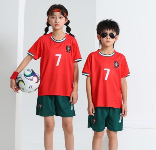 Kinder voetbalshirt en short set Portugal - Cristiano Ronaldo