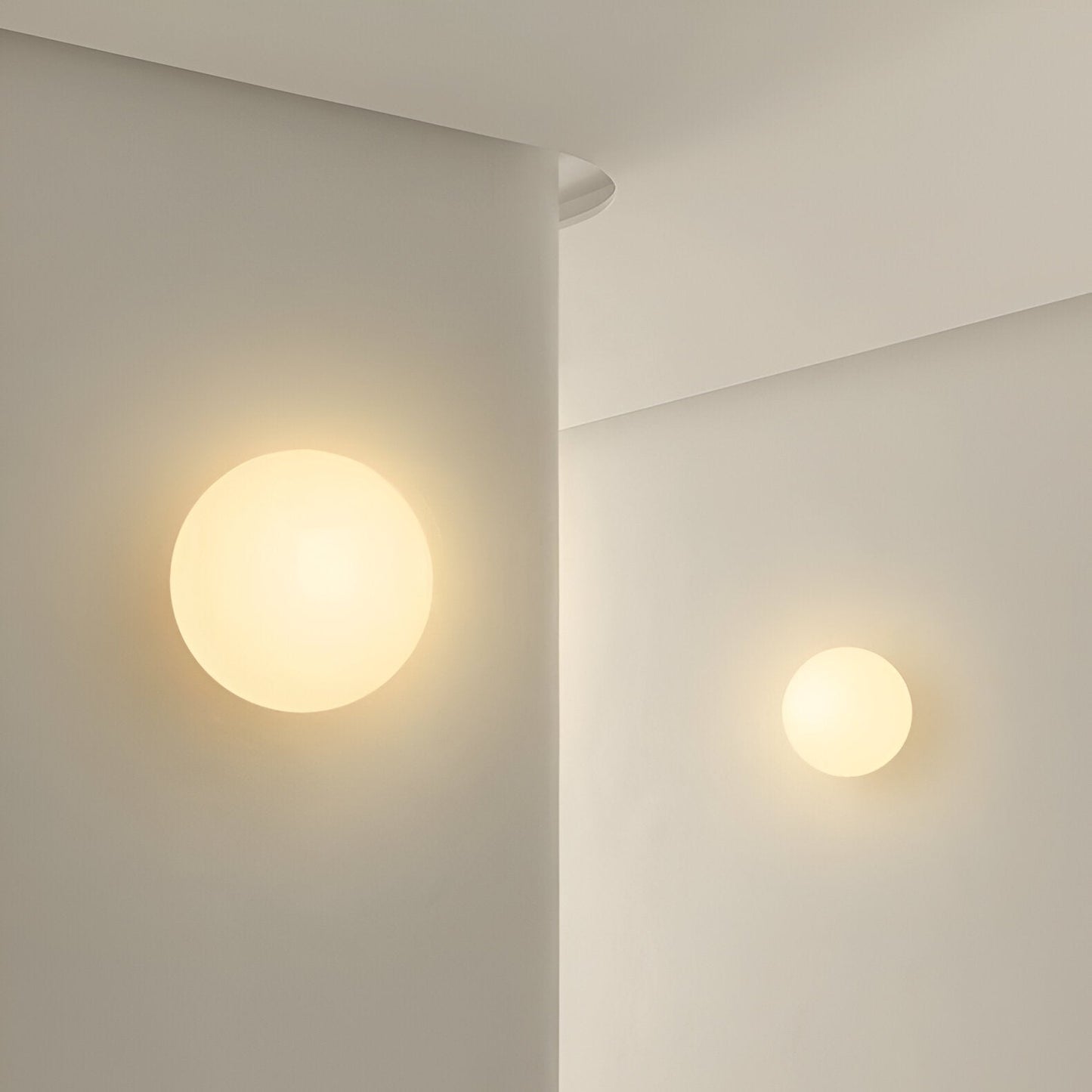 Minimalist Round Glass Wall Sconce LED 1-Light