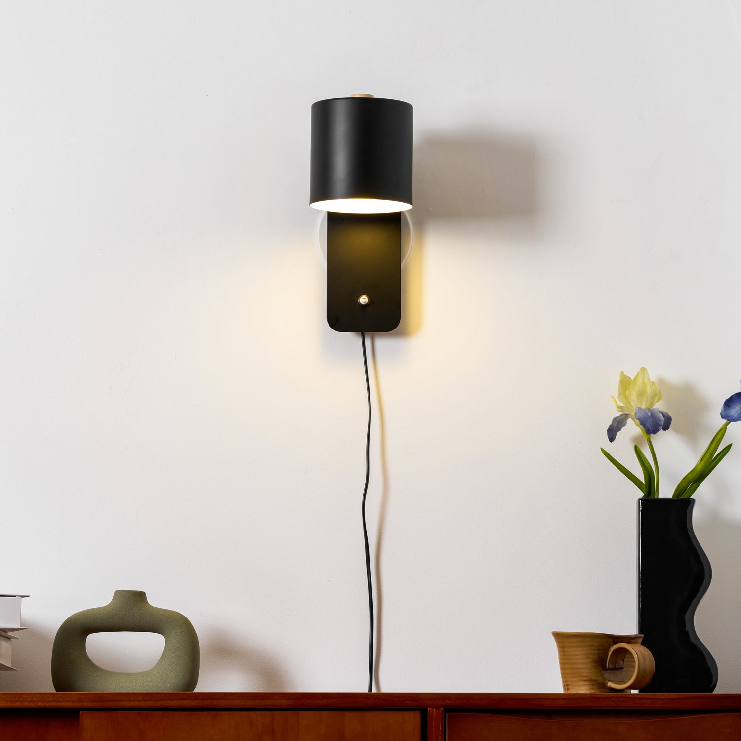 Modern Minimalist Rotatable Cylinder Plug-In Wall Sconce 1-Light
