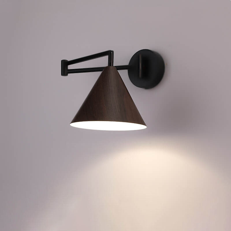Applique da parete nordica a cono in legno con braccio oscillante a 1 luce