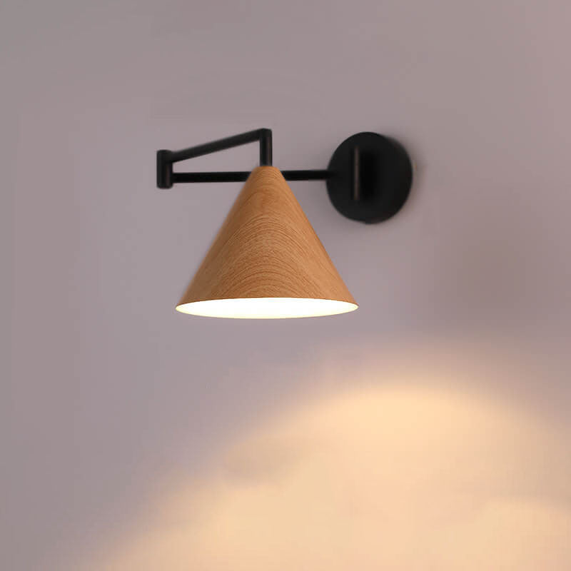 Applique da parete nordica a cono in legno con braccio oscillante a 1 luce