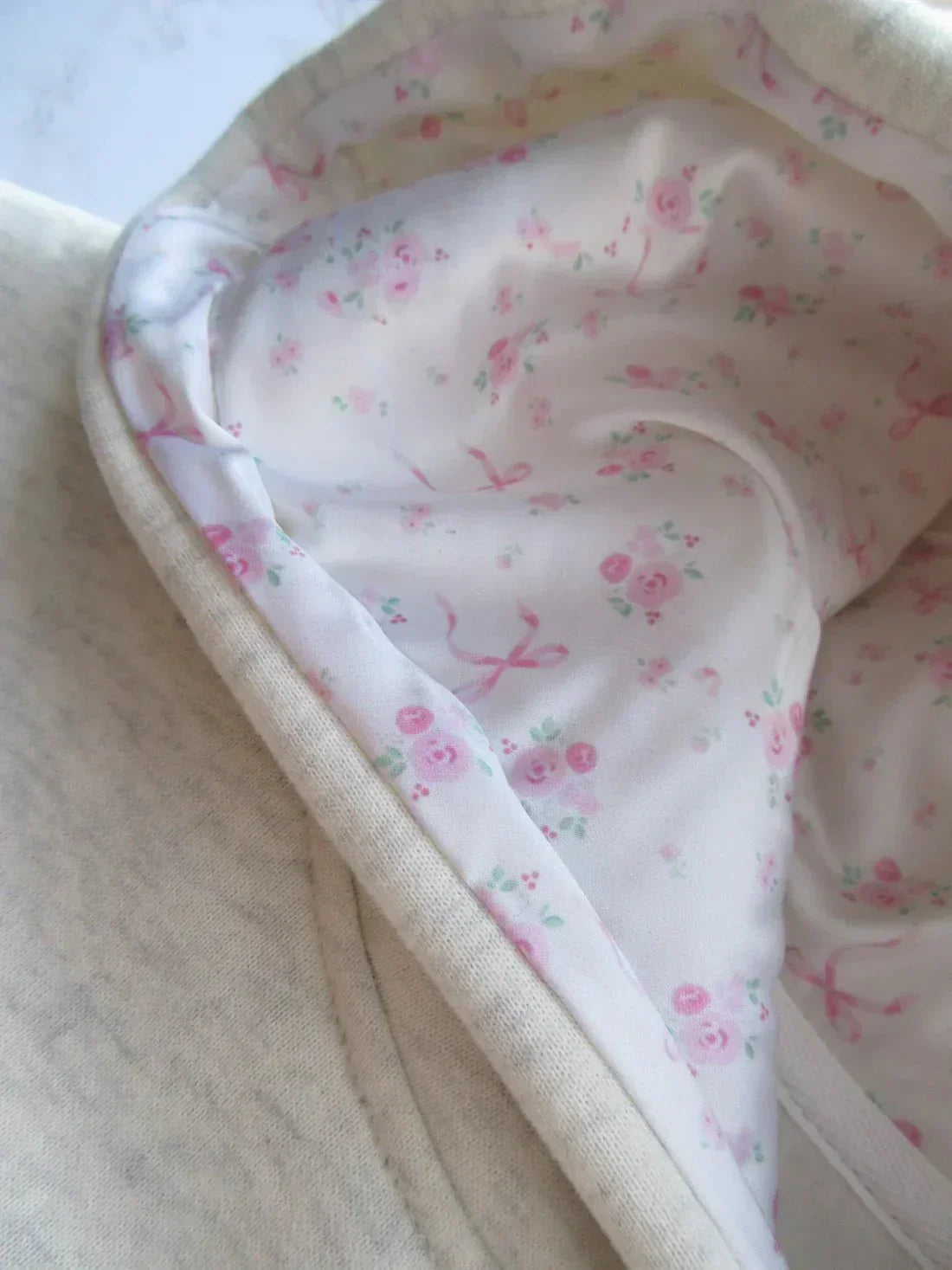 Puili | Hoodie with Bow Detail