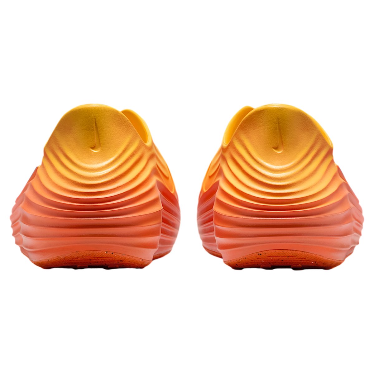 Nike ReactX Rejuven8 Topacio dorado Naranja turf Carmesí