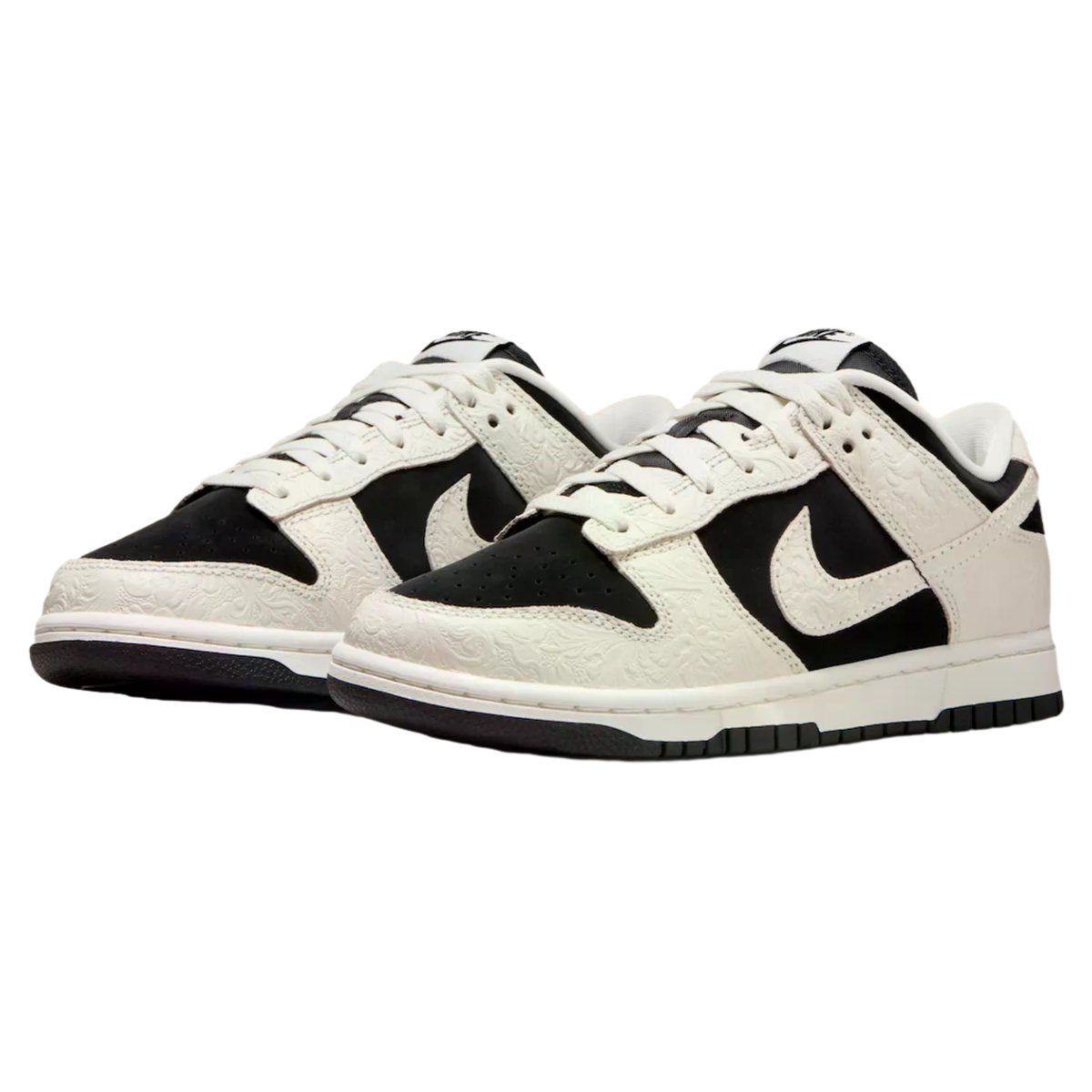 Nike Dunk Low Embossed zwart zeil (W)